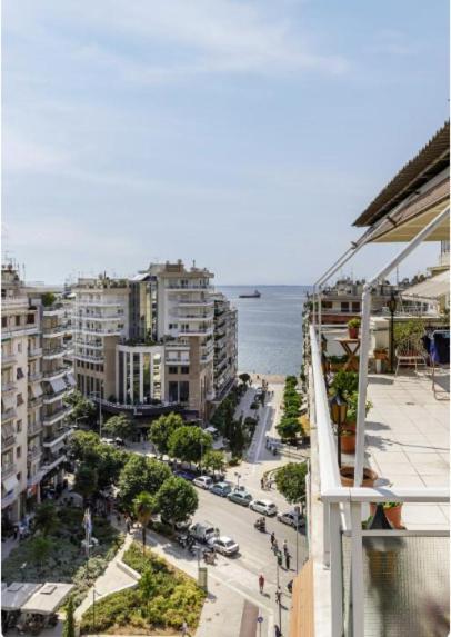 Central Luxury Apartment Салоники Экстерьер фото